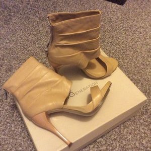 Bcbgeneration ankle wrap high heels, new with tag